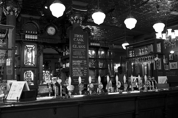 "Pub Time" — in London, United Kingdom.