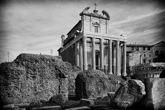 Temple d'Antoninet Faustine at the Forum